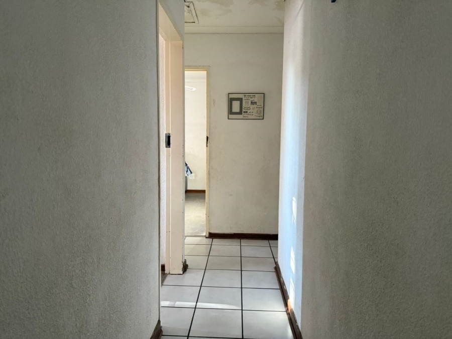 To Let 3 Bedroom Property for Rent in Geelhoutpark North West